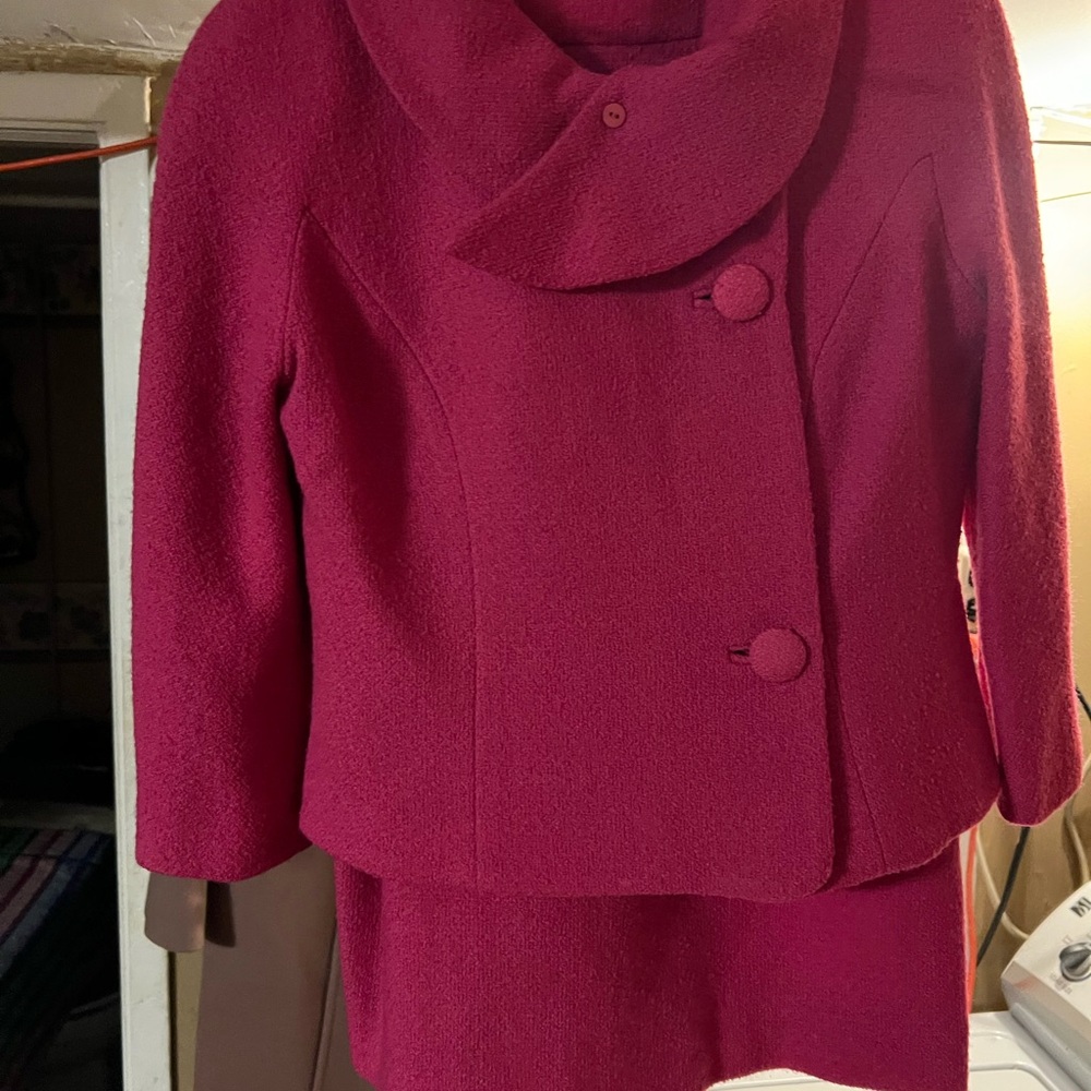 Chic Women's Fuchsia Blazer
